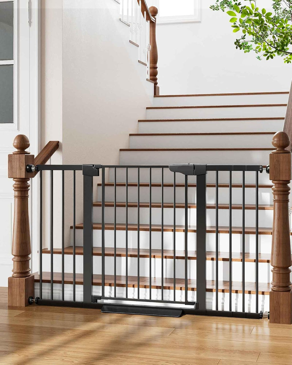Poupipets Auto-Close Safety Gate for Babies and Dogs with Dual Lock and Pressure Mount