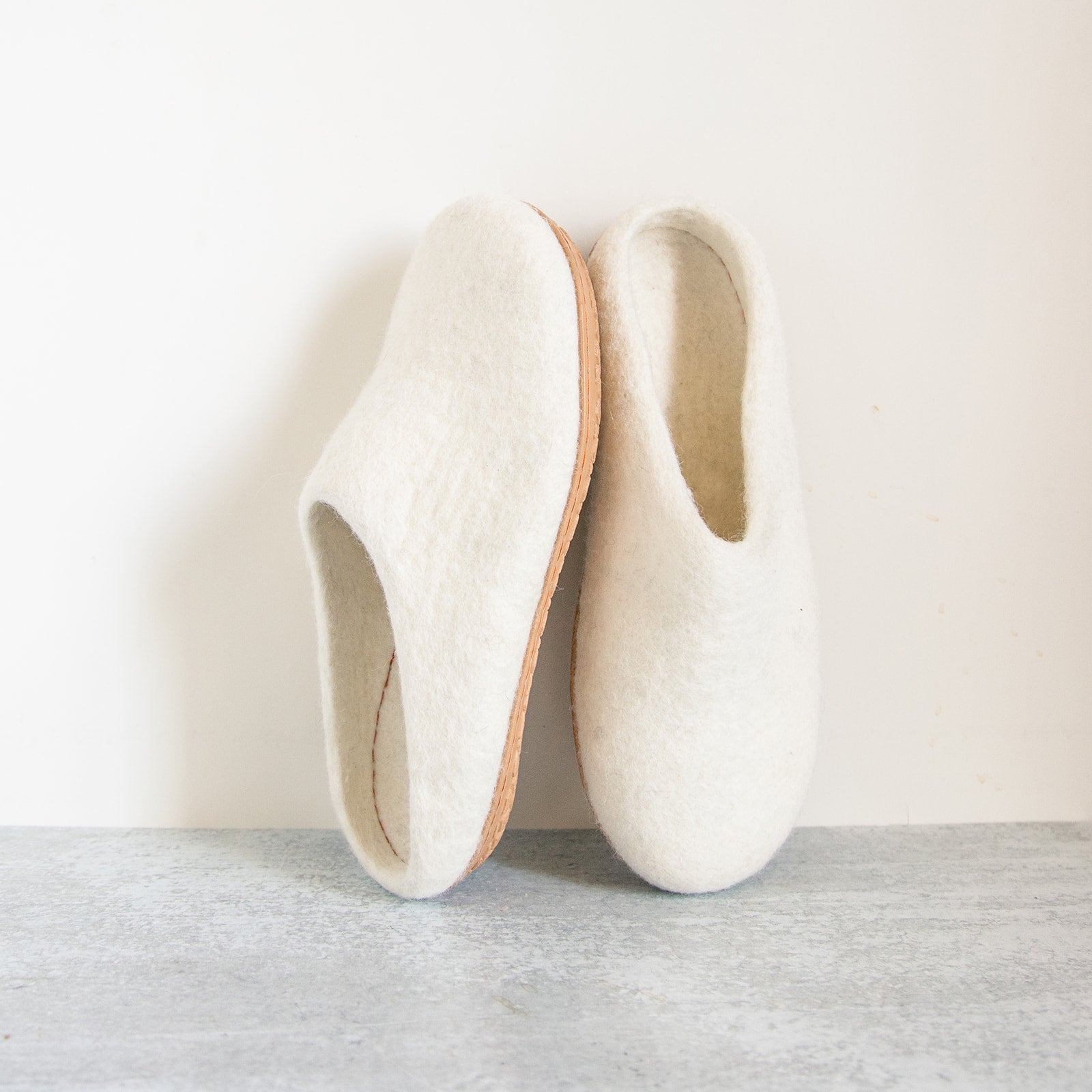 Dailypets Felted Wool Slippers, Cozy Indoor Shoes with Non-Slip Sole
