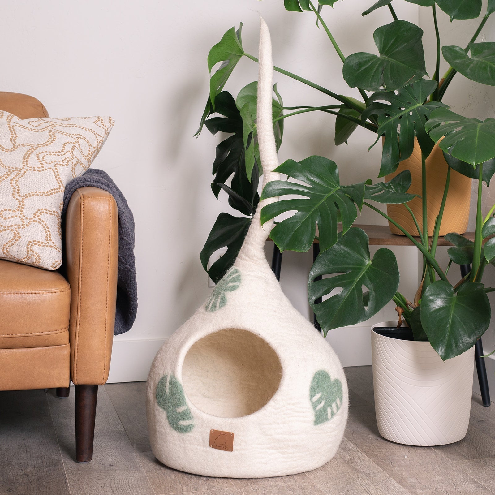Dailypets Soft Felted Cat Cave Bed for Rest & Enrichment