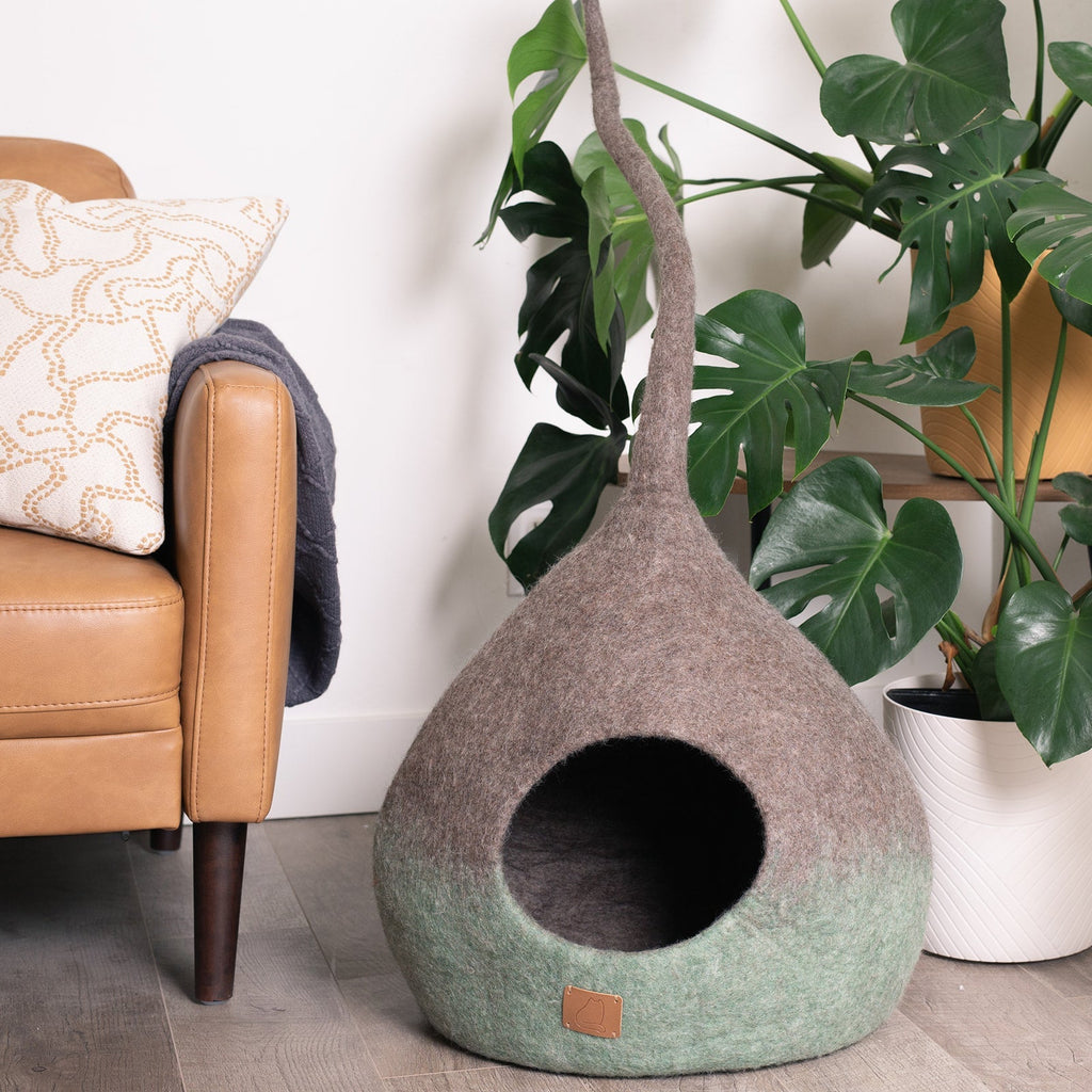 Dailypets Ombre Wool Cat Cave with Sculptural Tail Accent