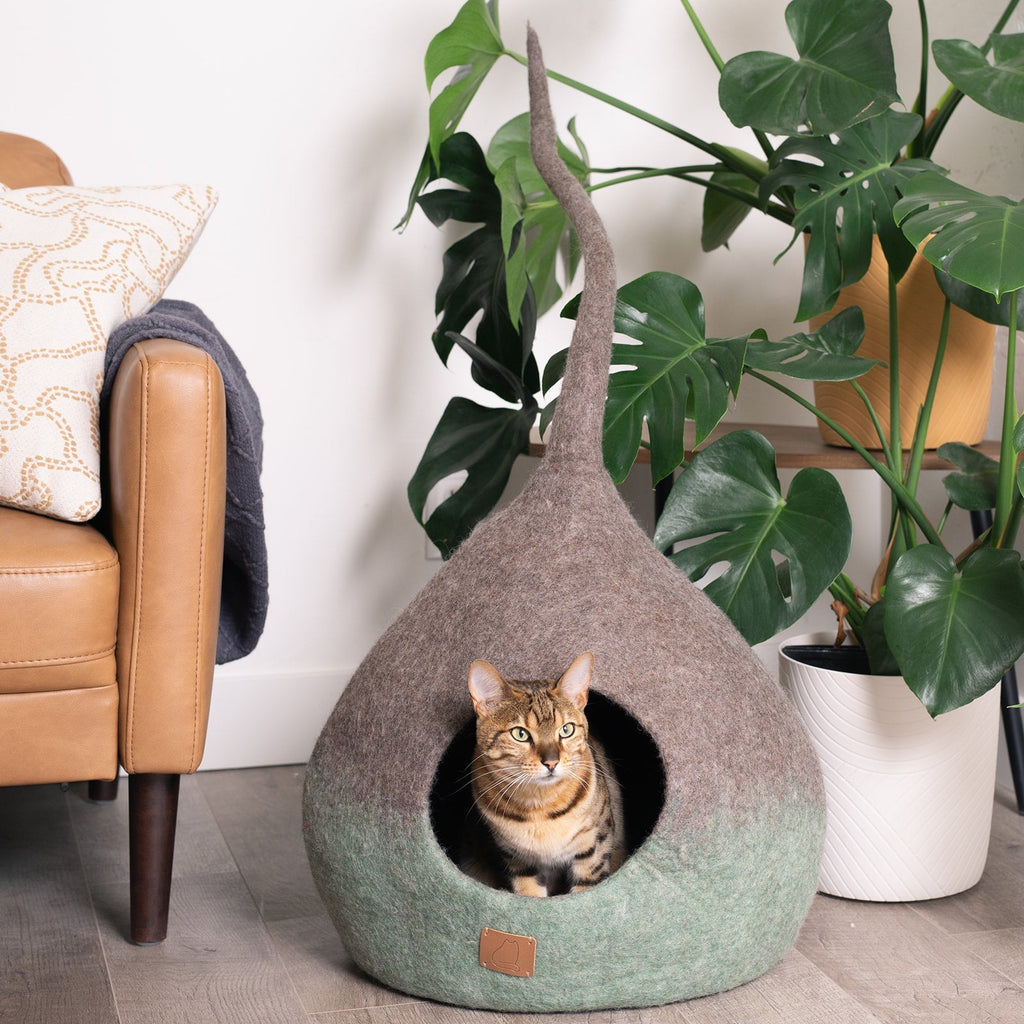 Dailypets Ombre Wool Cat Cave with Sculptural Tail Accent