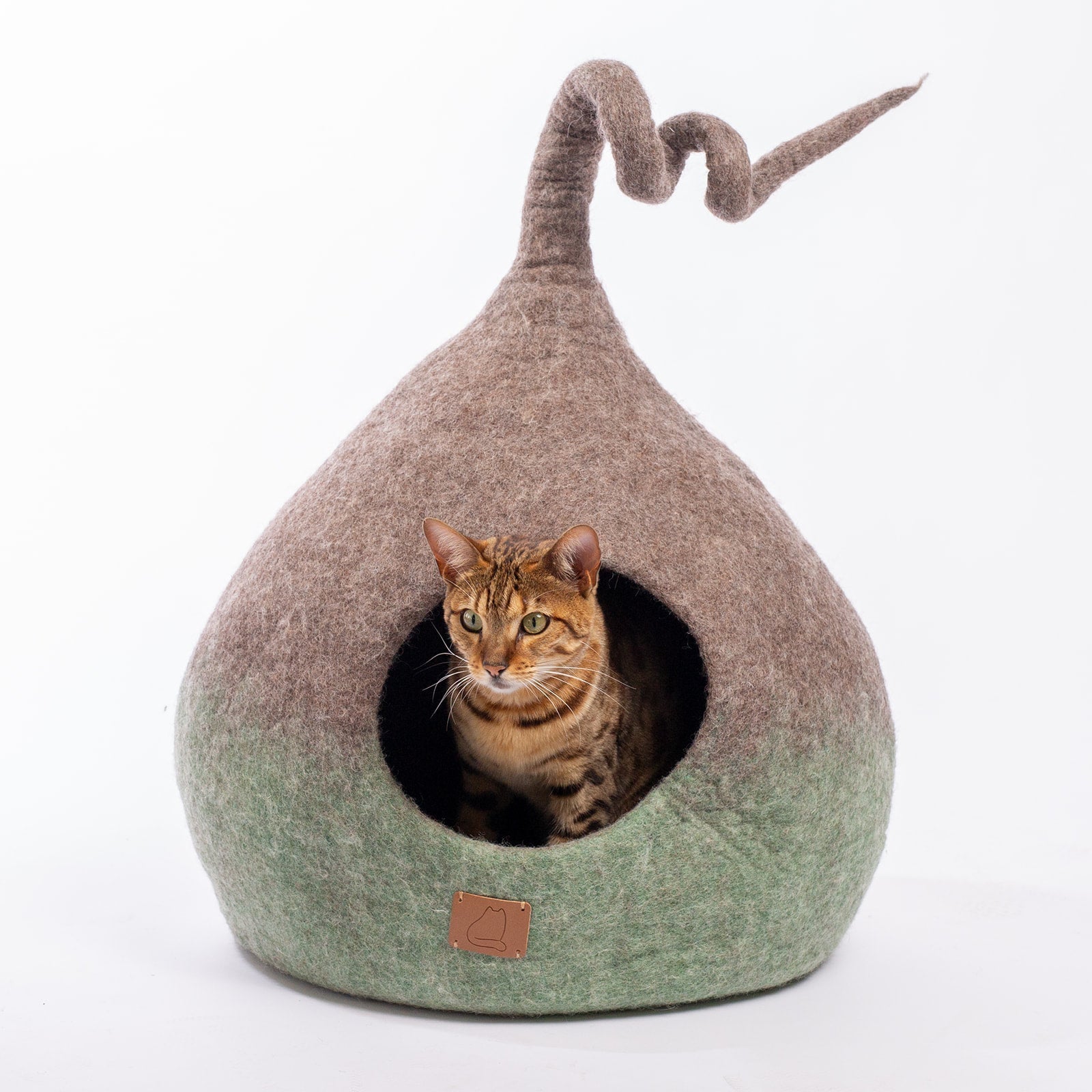 Dailypets Ombre Wool Cat Cave with Sculptural Tail Accent