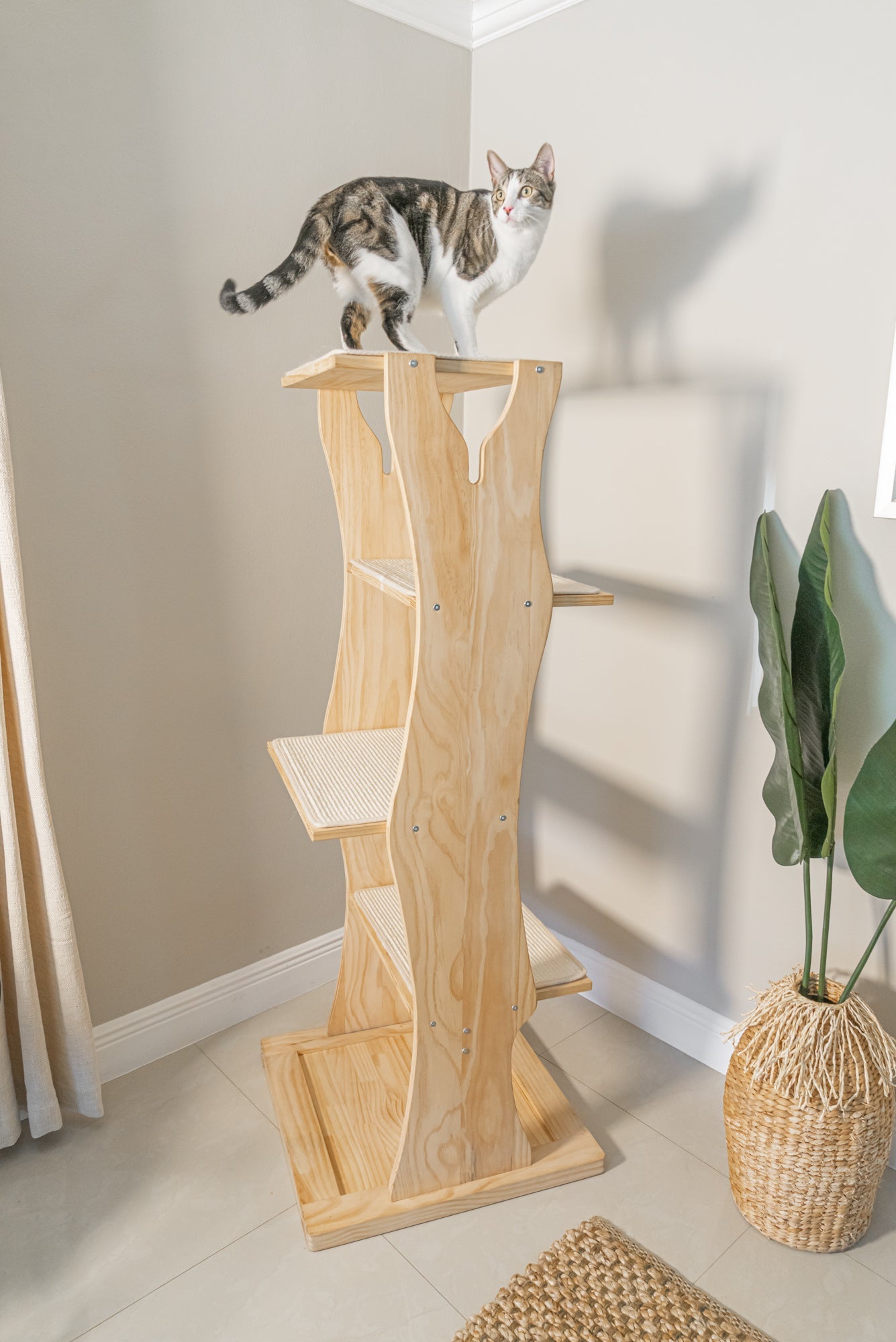 Dailypets Modern Wooden Cat Tower with Sisal Perches