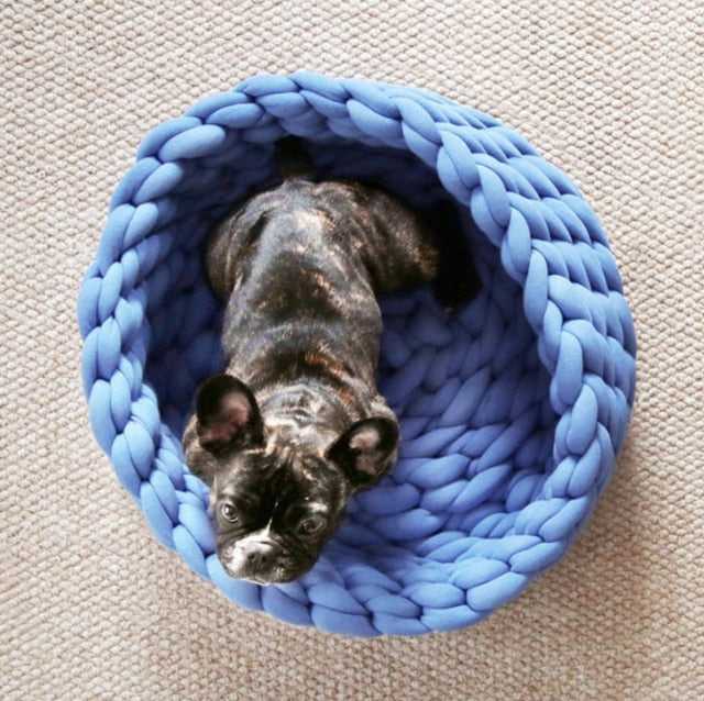 Dailypets Round Cat Bed, Hand-Knit Acrylic Fiber Bed for Warm Daily Naps
