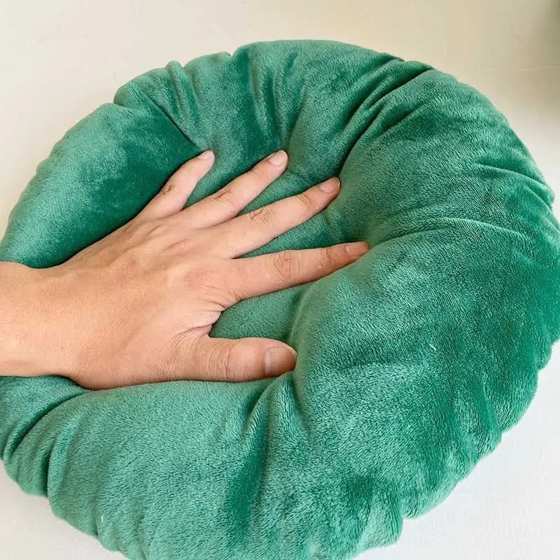 Dailypets Holiday Plush Cat Bed – Warm Enclosed Winter Hideout